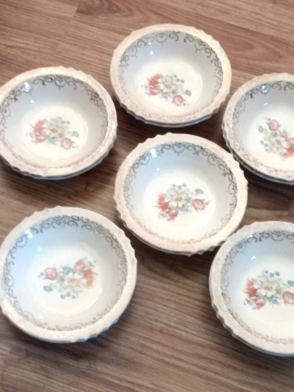 Vintage Flower Pattern 12 Small Bowls 22K Gold USA 5 1/2" Across Bone China
